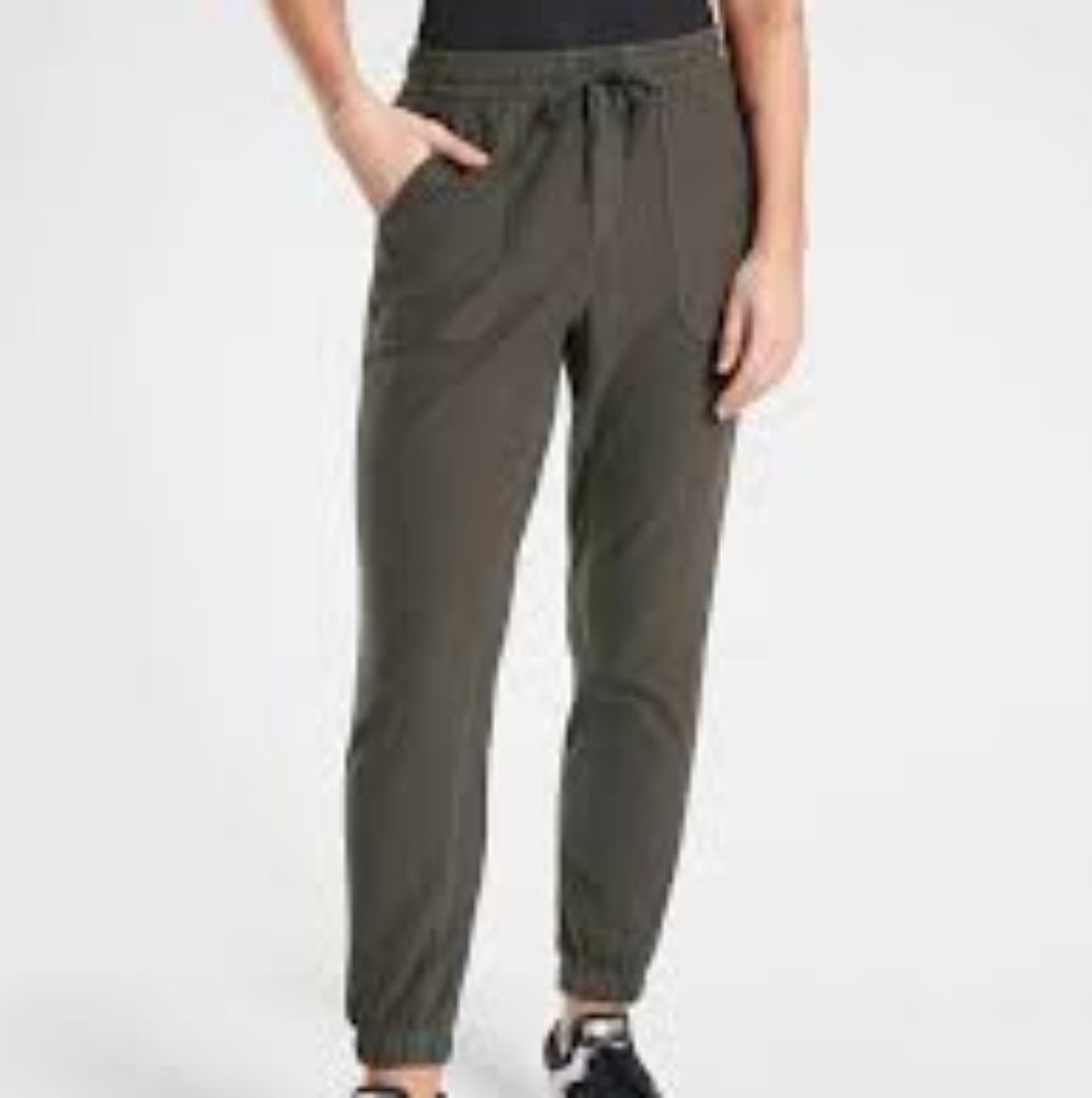 Athleta Farallon Jogger Pant in Cypress Green